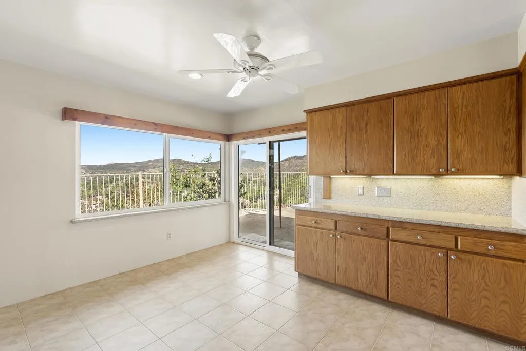 899 Van Horn Rd