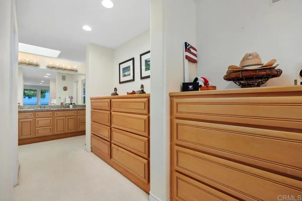 14042 Rue Monaco