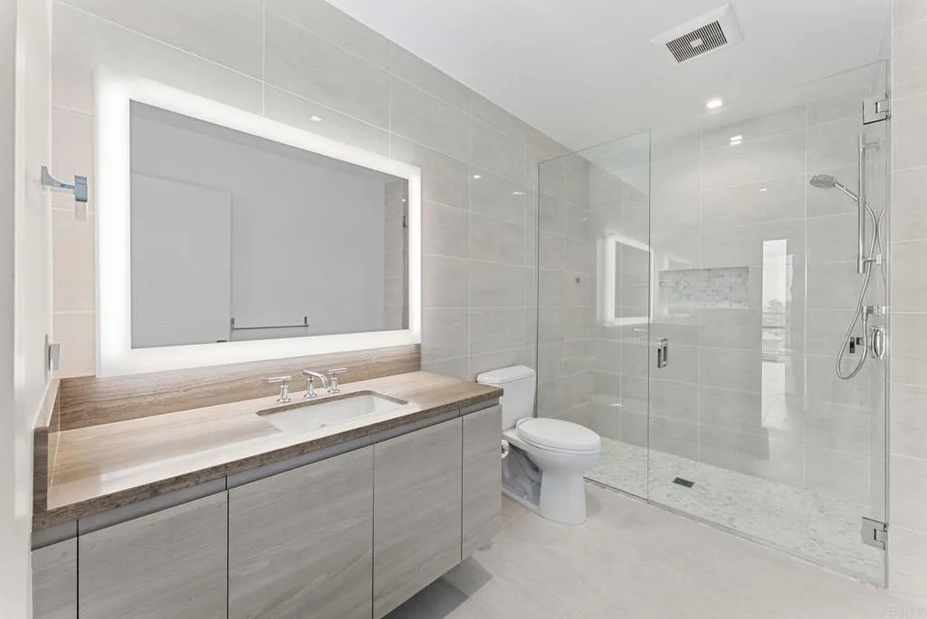 2604 5th Avenue Unit 702