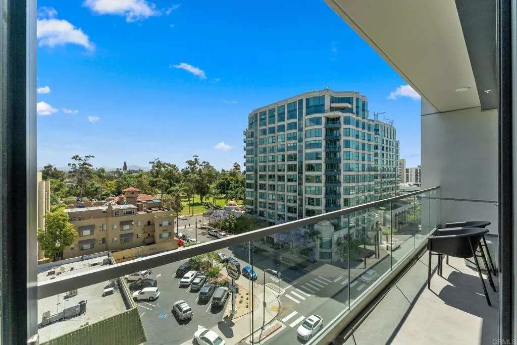2604 5th Avenue Unit 702
