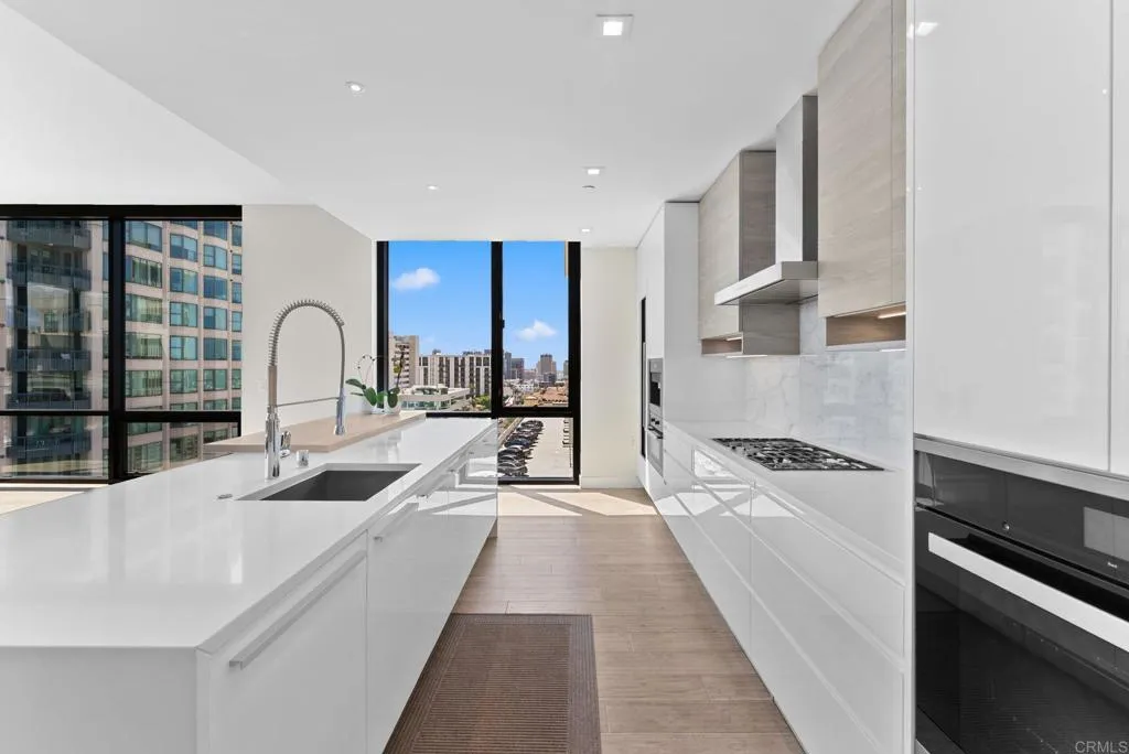 2604 5th Avenue Unit 702