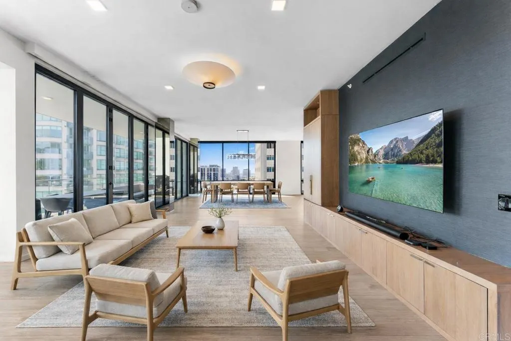 2604 5th Avenue Unit 702