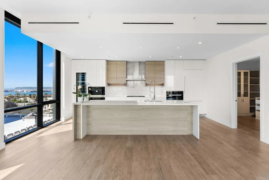 2604 5th Avenue Unit 702