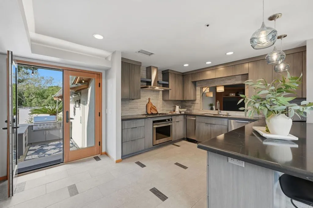 4711 Gabriel Way