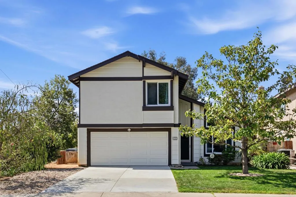 2201 Amber Lane