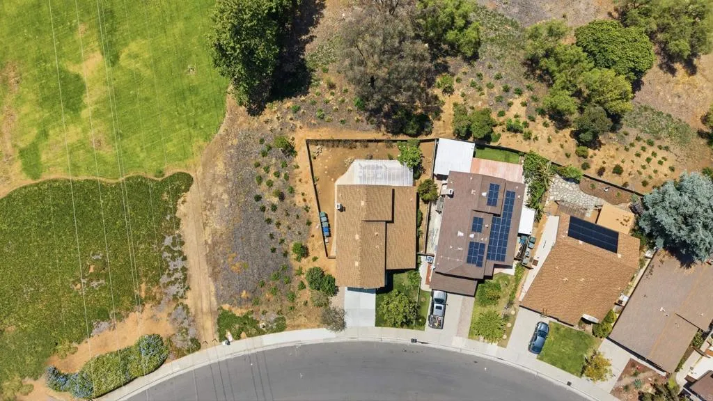 2201 Amber Lane