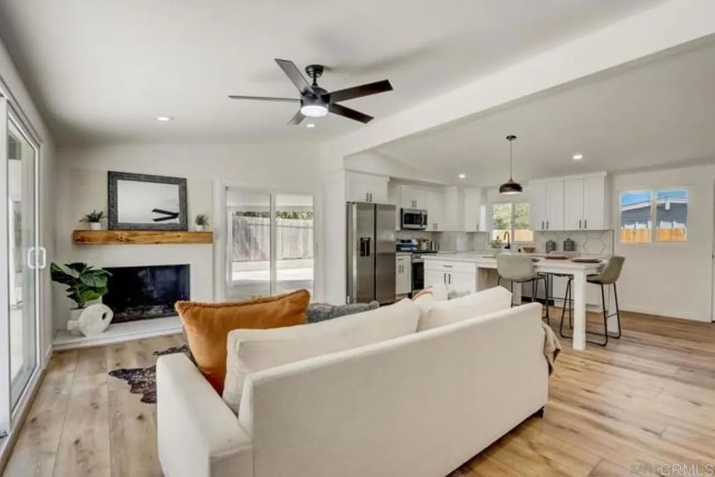 6265 Lake Alamor Avenue