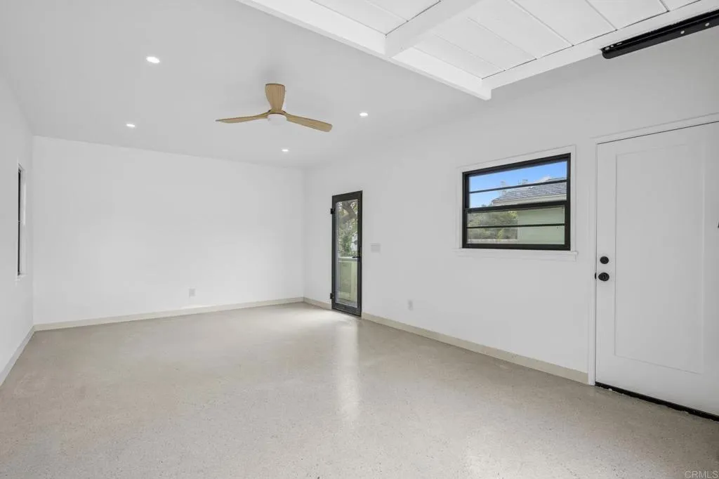 1061 Buena Vista Way