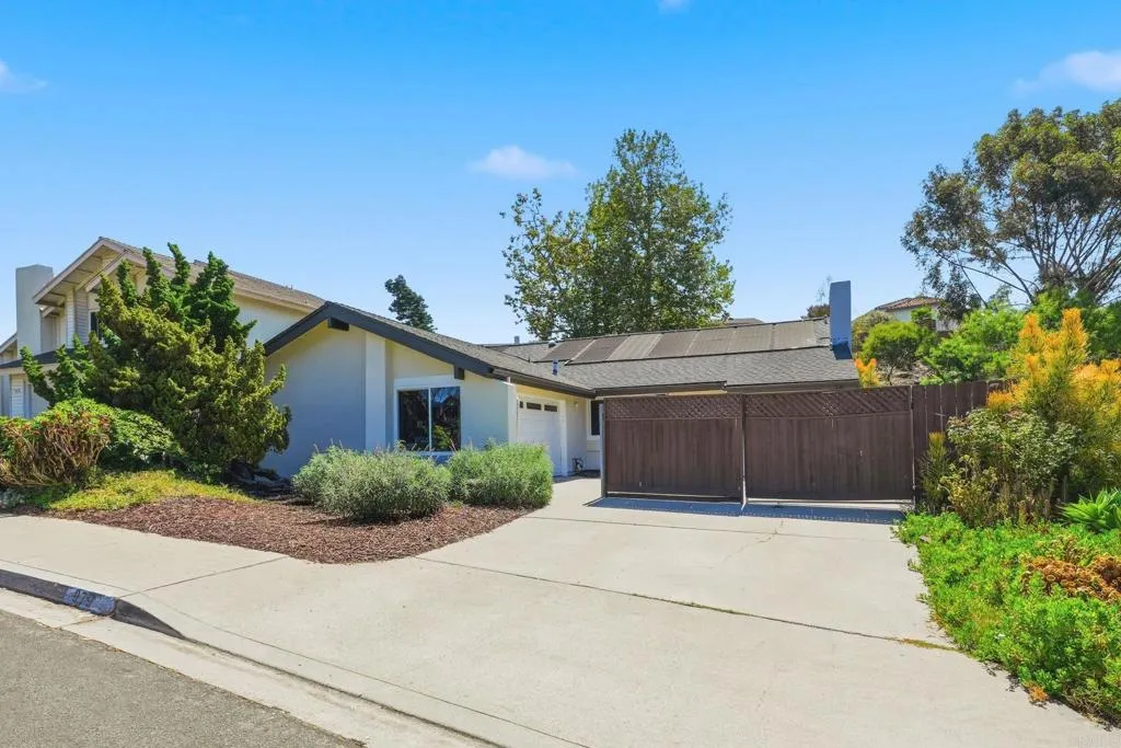 979 Calma Drive