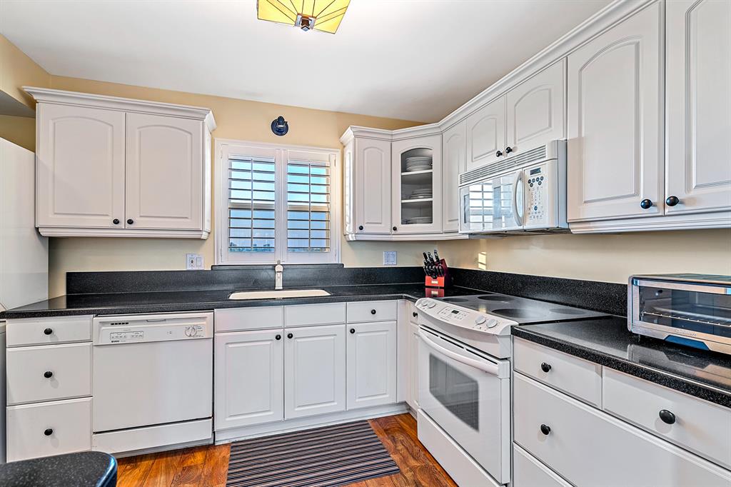 801 Lake Shore Drive 517