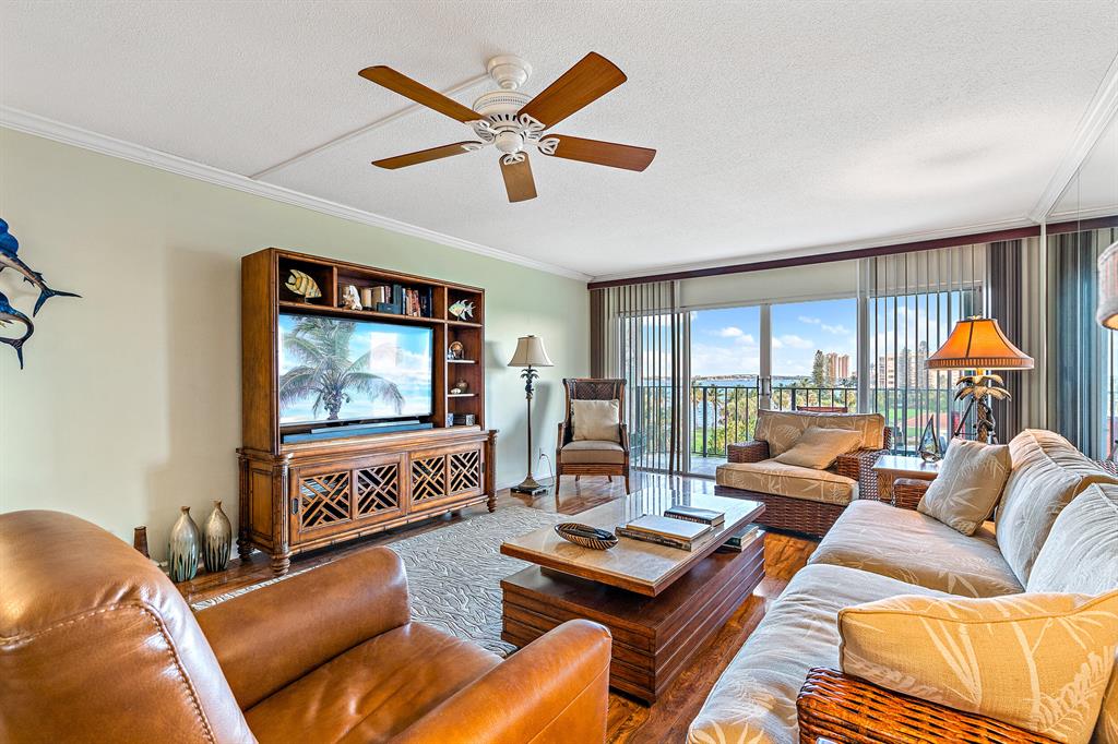 801 Lake Shore Drive 517
