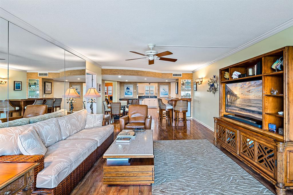 801 Lake Shore Drive 517