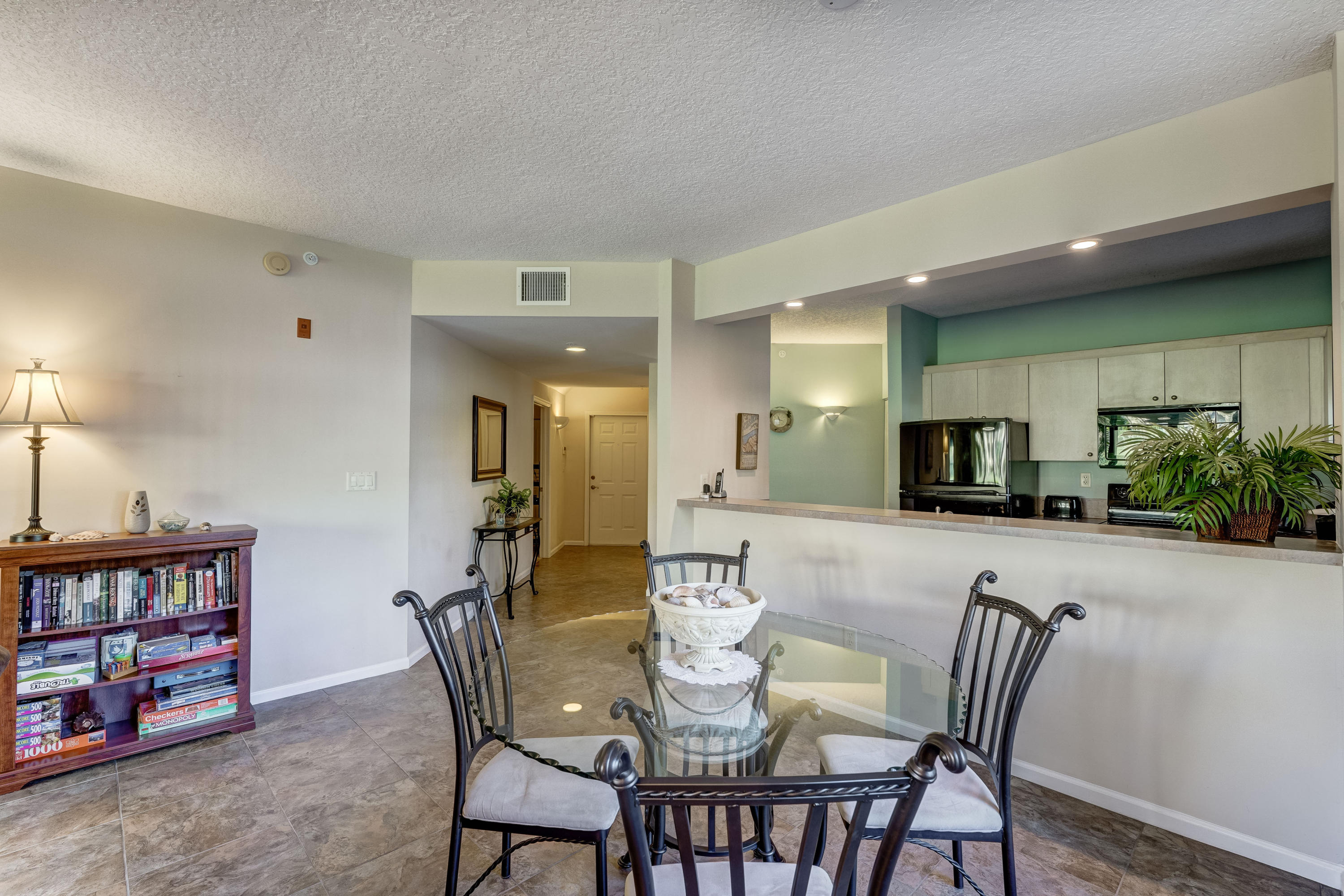 300 Uno Lago Drive 101