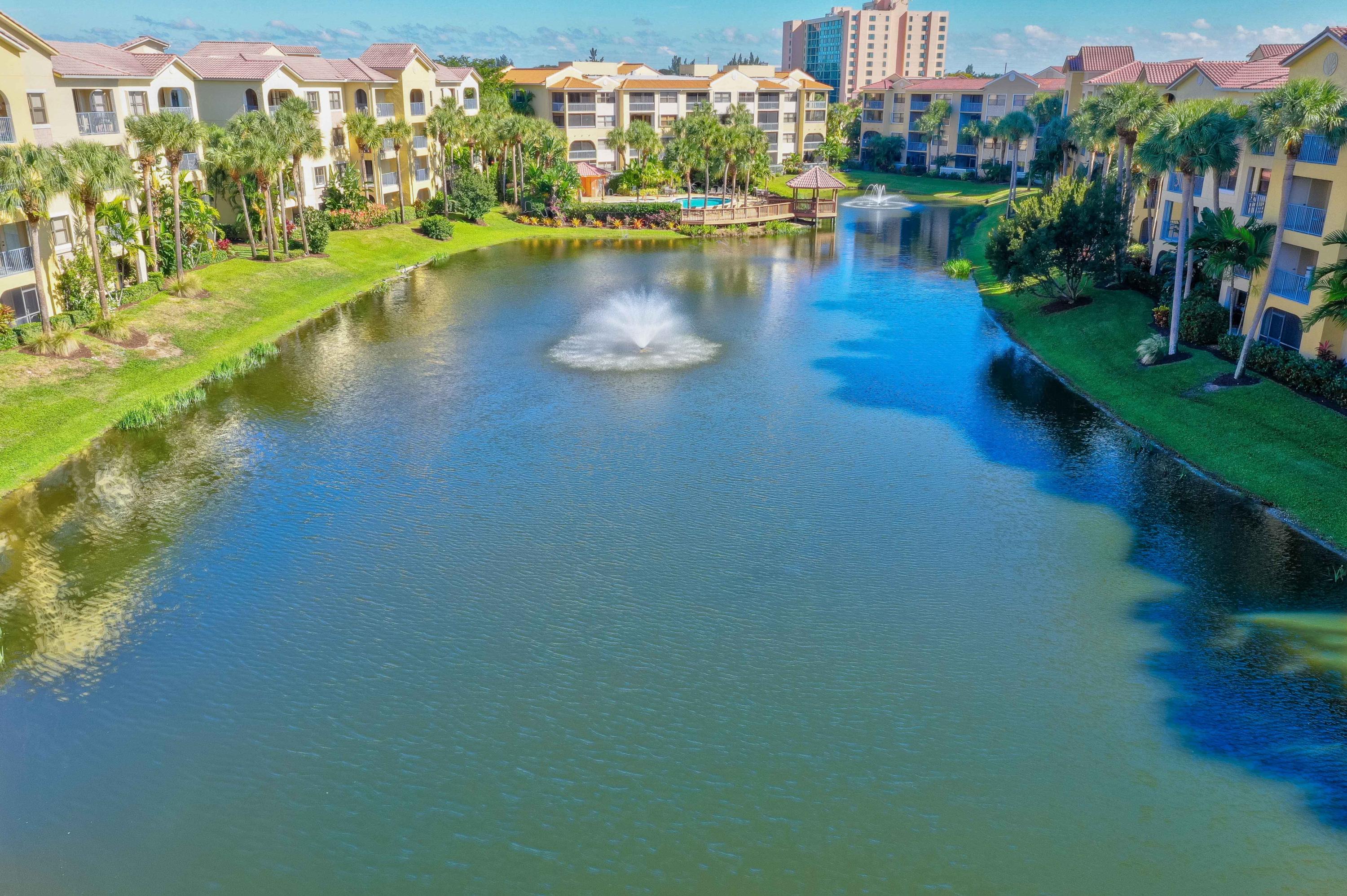 300 Uno Lago Drive 101