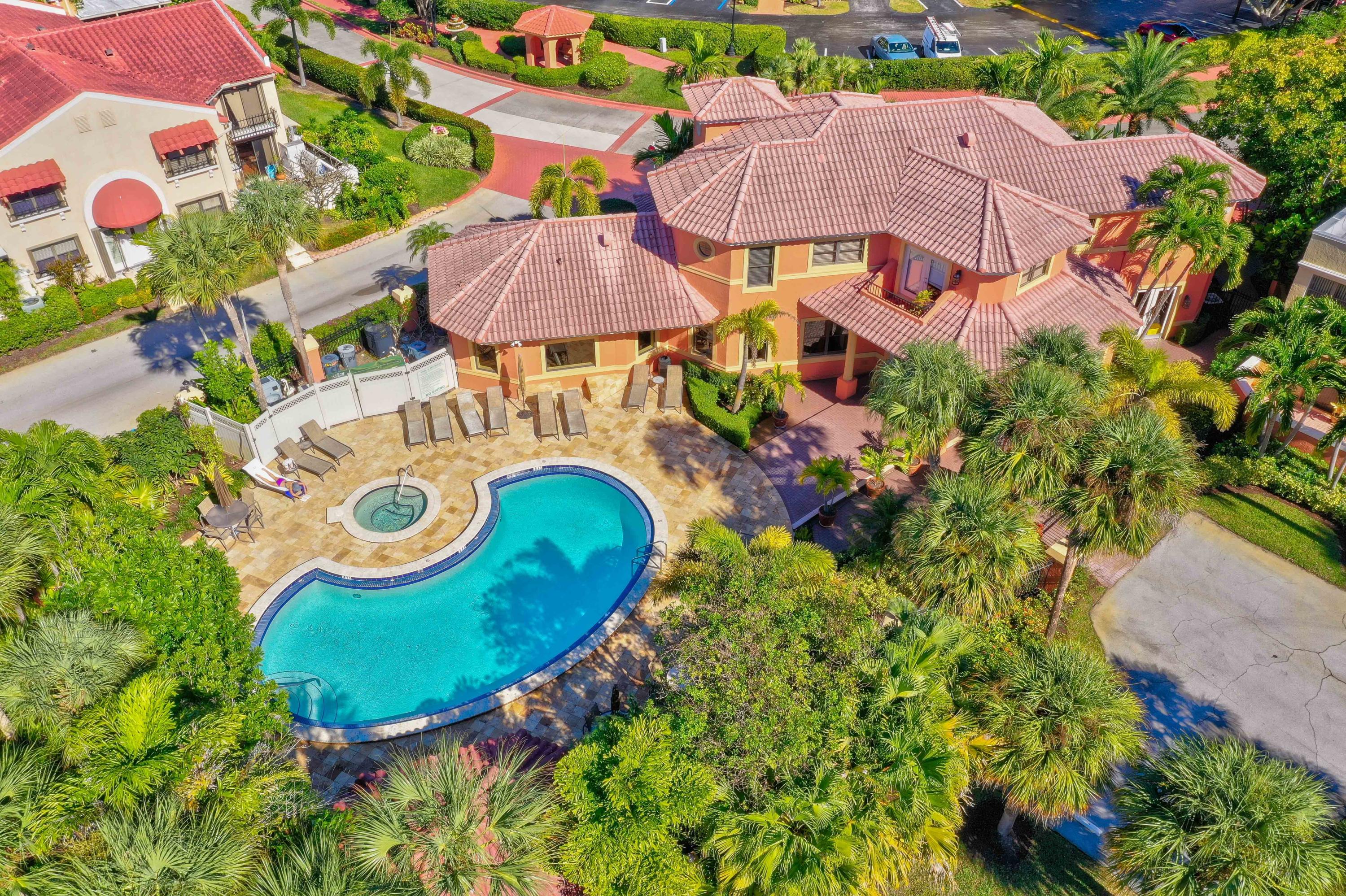 300 Uno Lago Drive 101