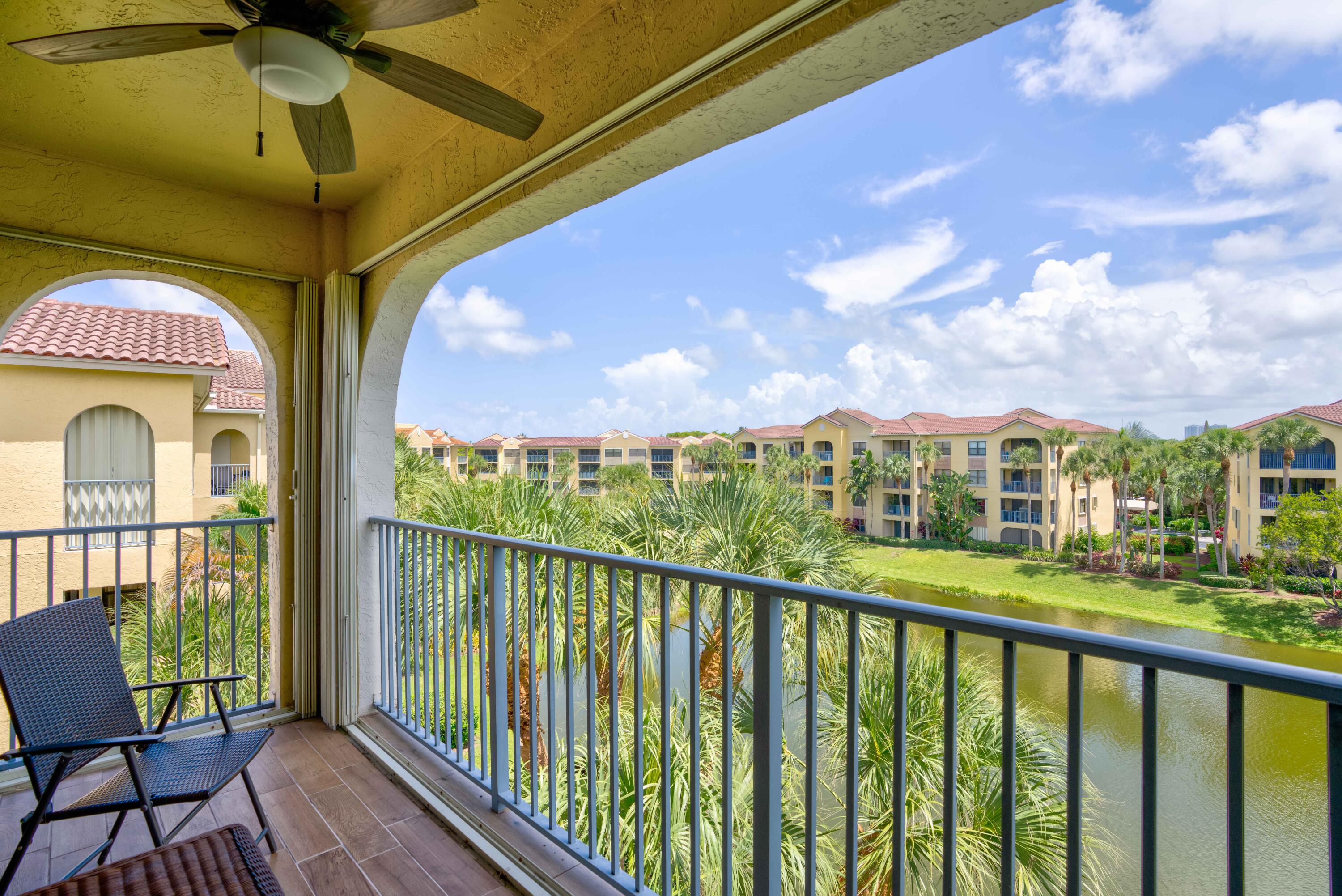 100 Uno Lago Drive 401