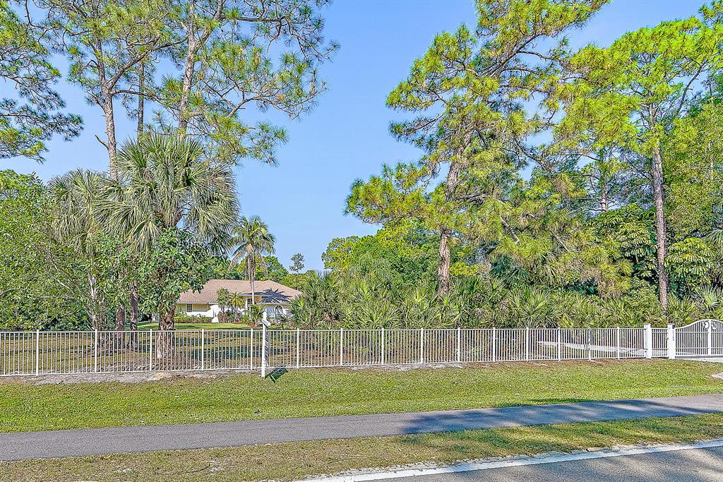 17169 Mellen Lane