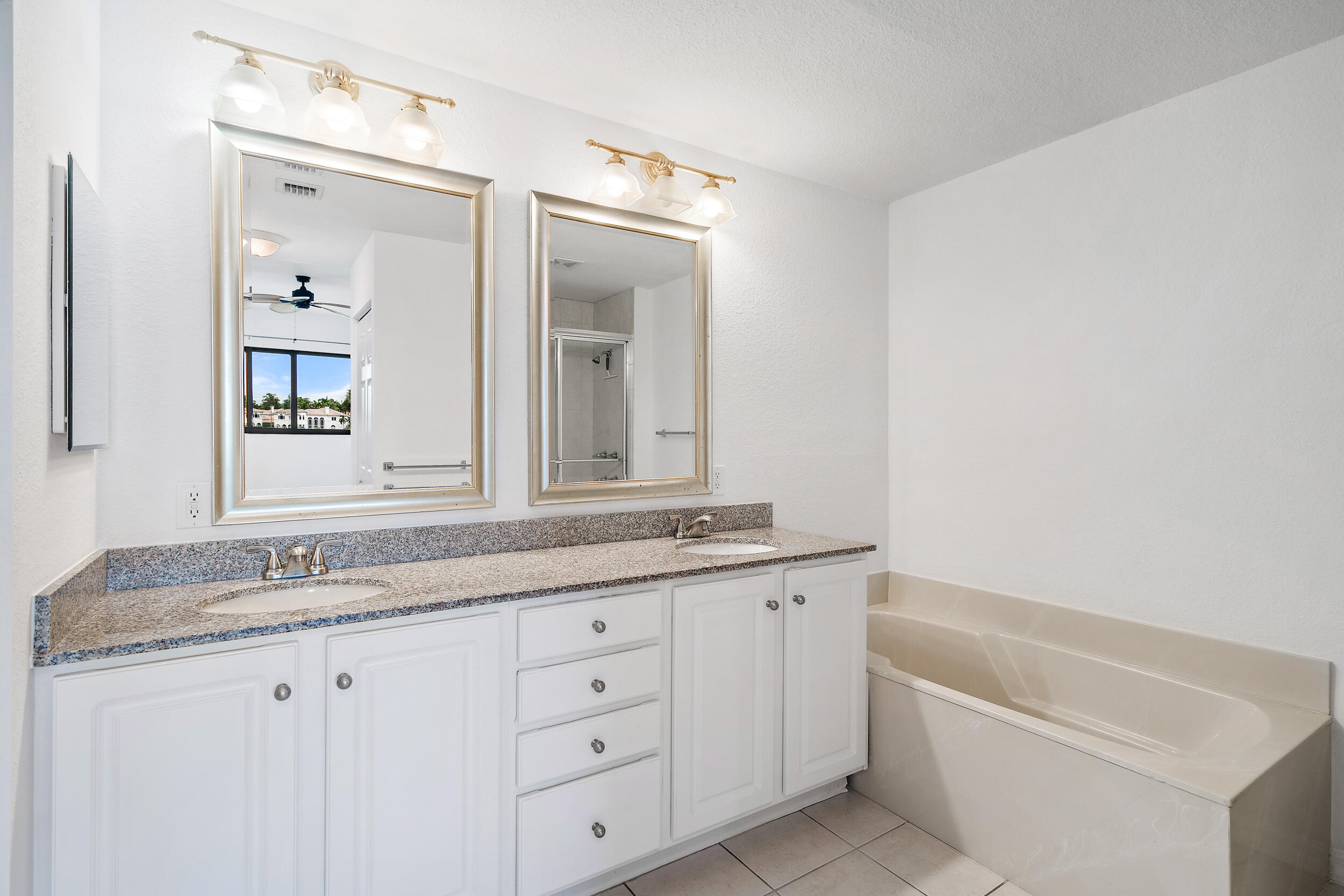 370 Golfview Road 203