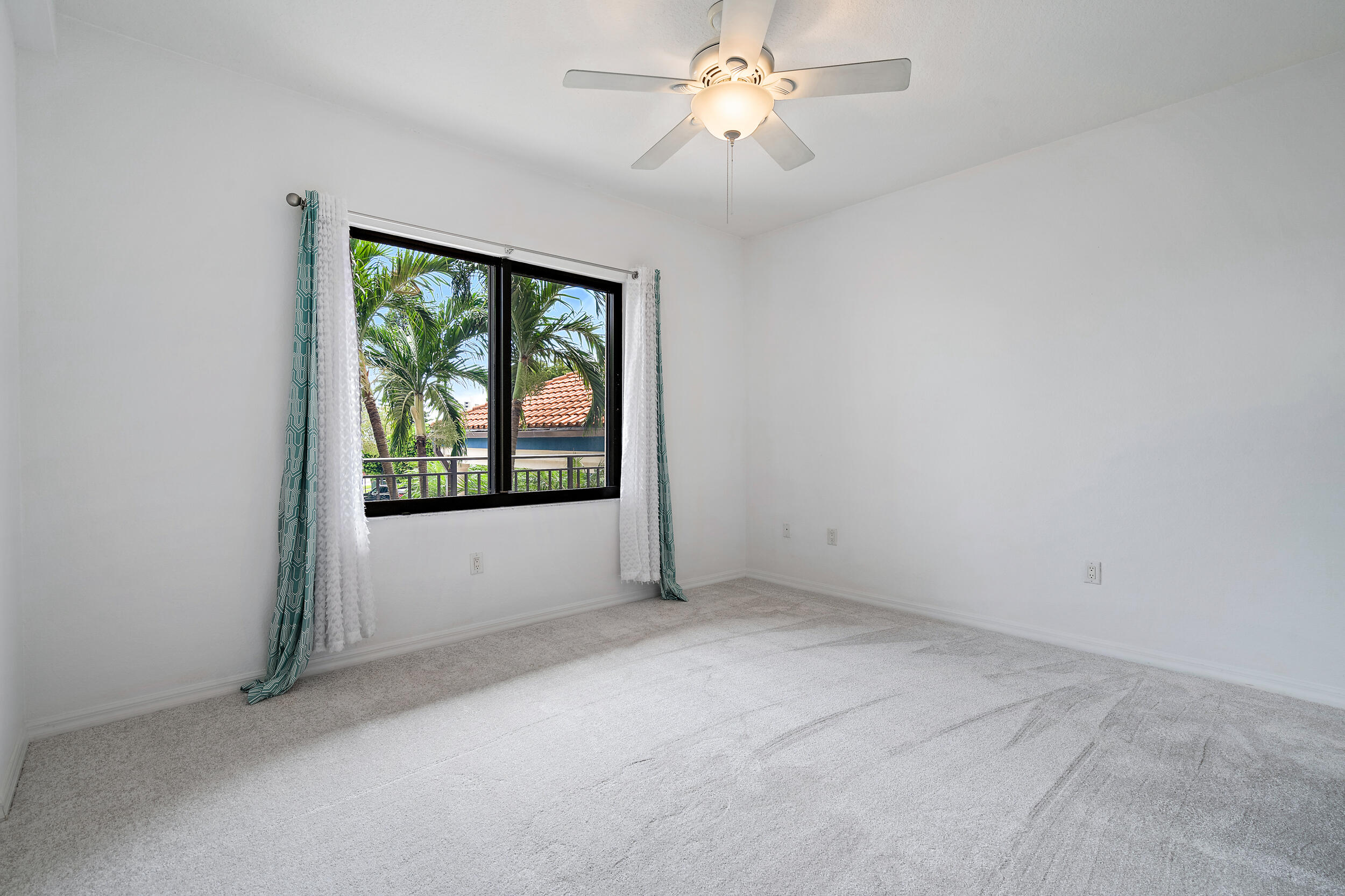 370 Golfview Road 203