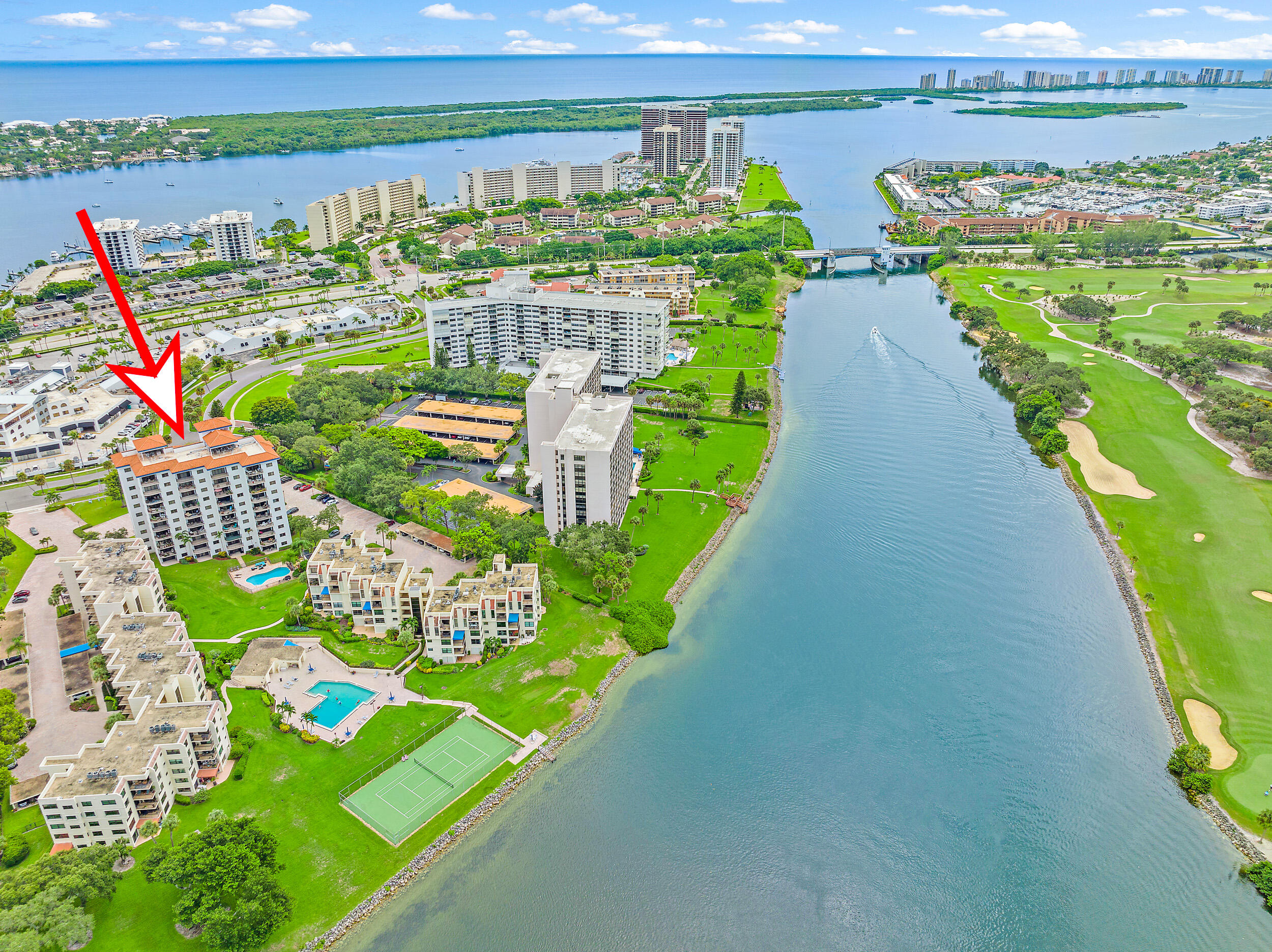370 Golfview Road 203