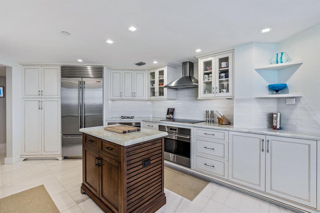 5200 N Ocean Drive 18a