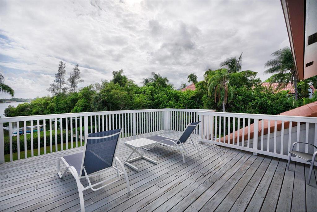 141 Pine Hill Trail W