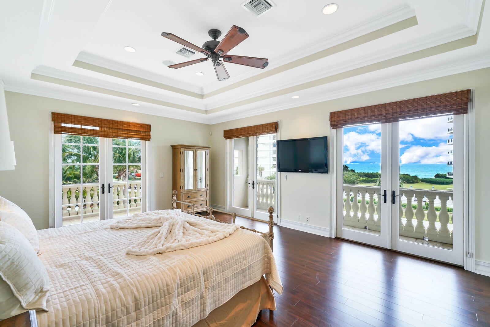 440 Surfside Lane