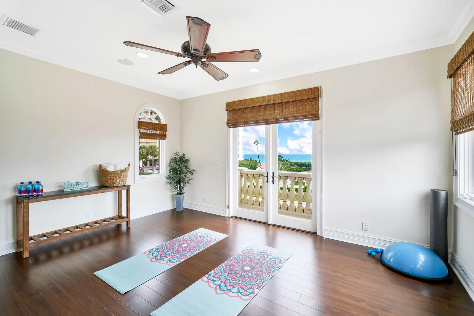 440 Surfside Lane