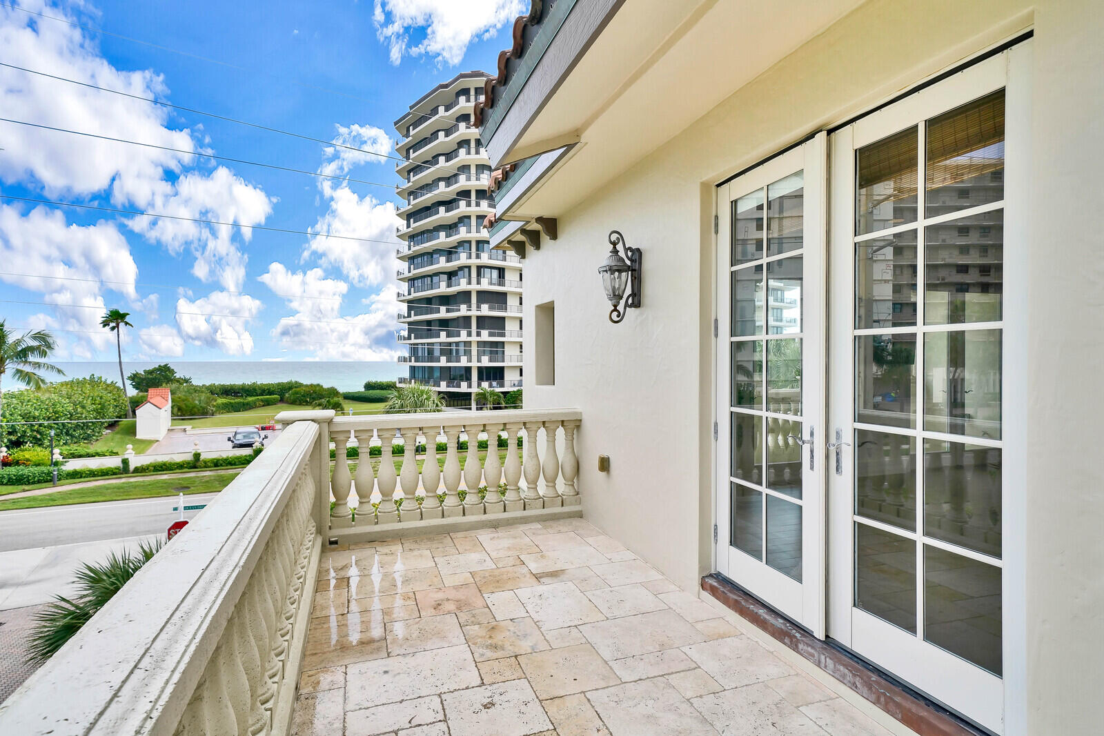 440 Surfside Lane