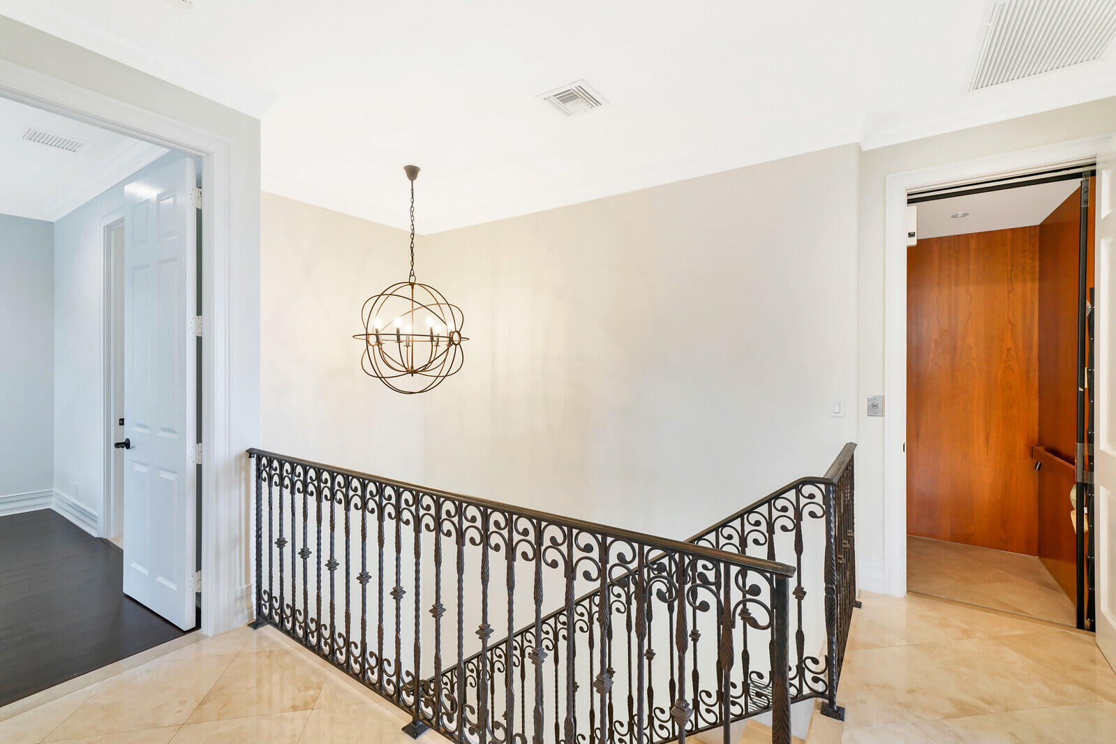 440 Surfside Lane