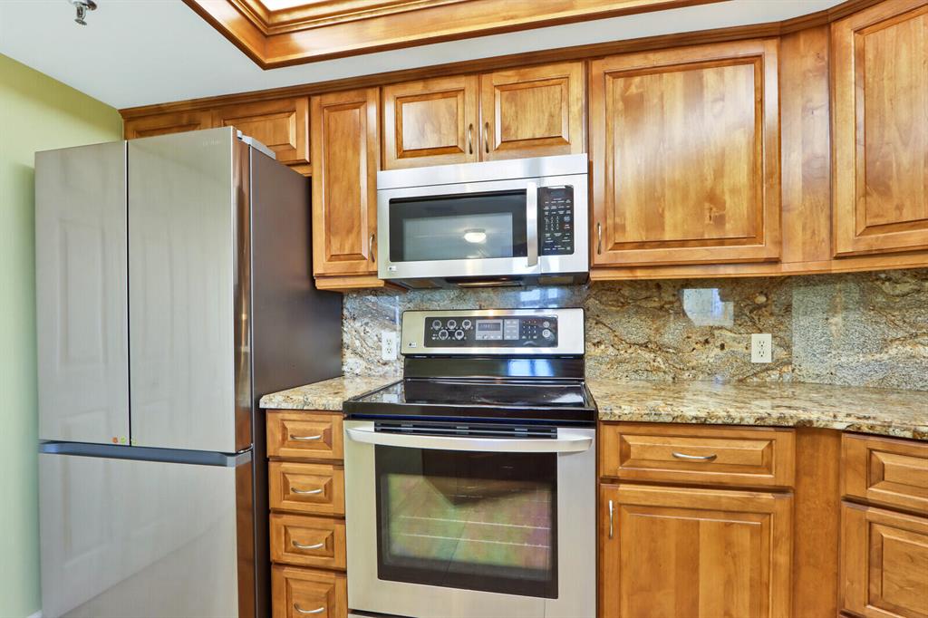 19800 Sandpointe Bay 607 Drive 607
