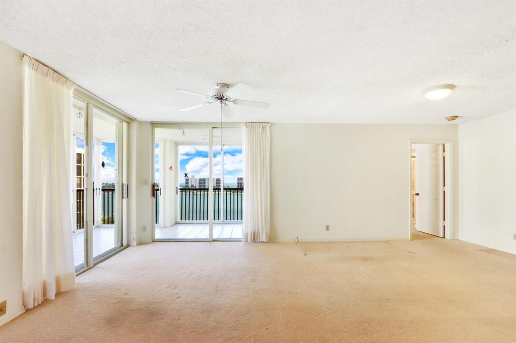 19800 Sandpointe Bay 607 Drive 607