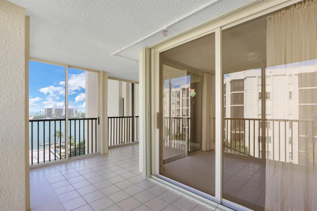 19800 Sandpointe Bay 607 Drive 607