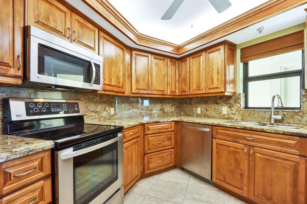 19800 Sandpointe Bay 607 Drive 607