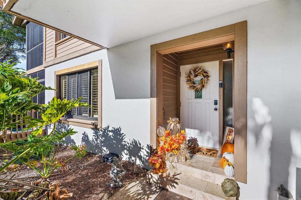 246 NE Edgewater Drive
