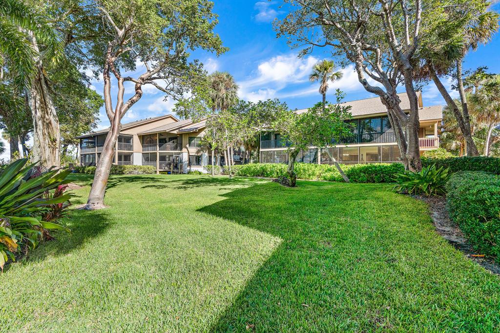 246 NE Edgewater Drive