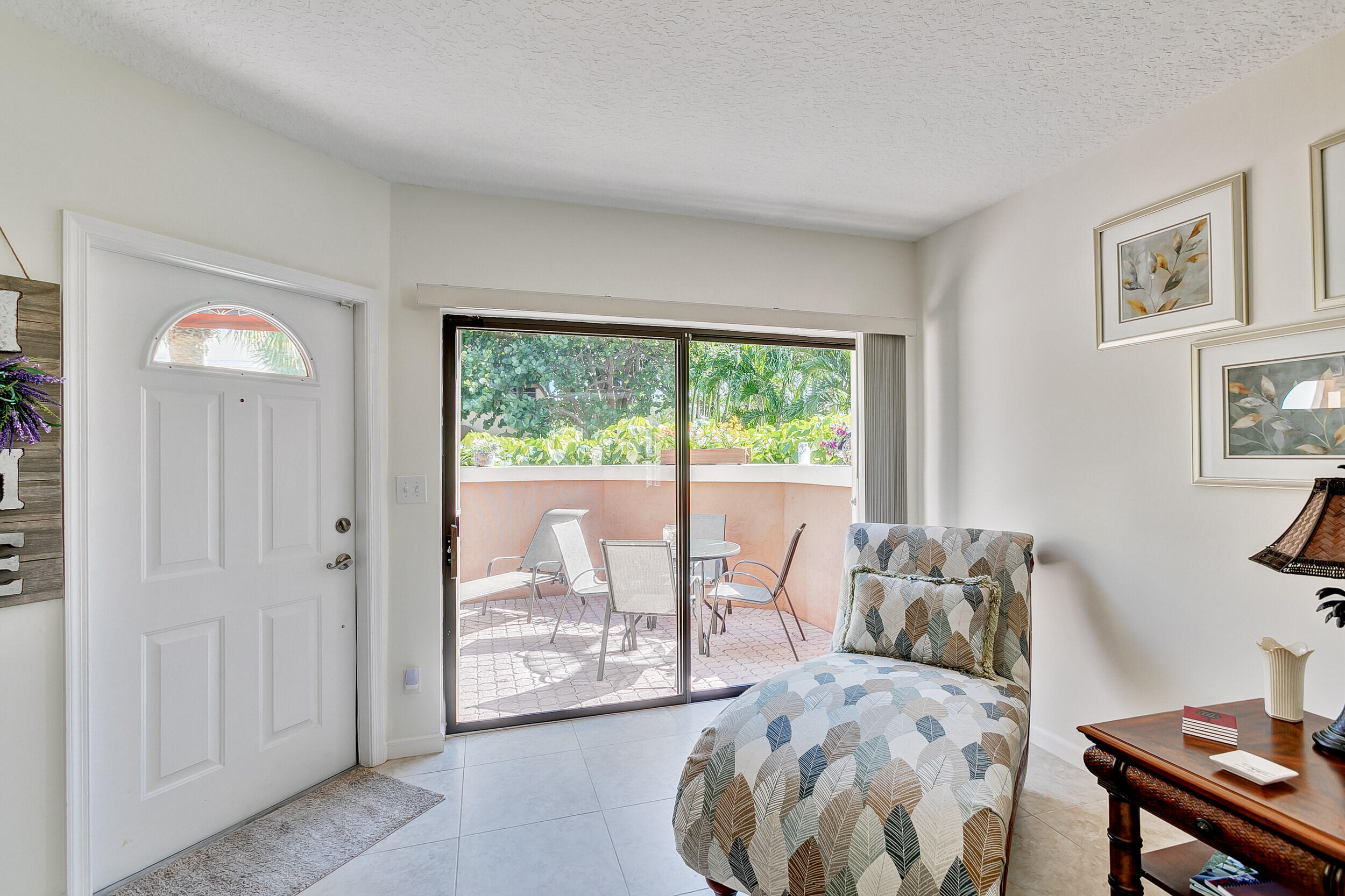 80 Uno Lago Drive