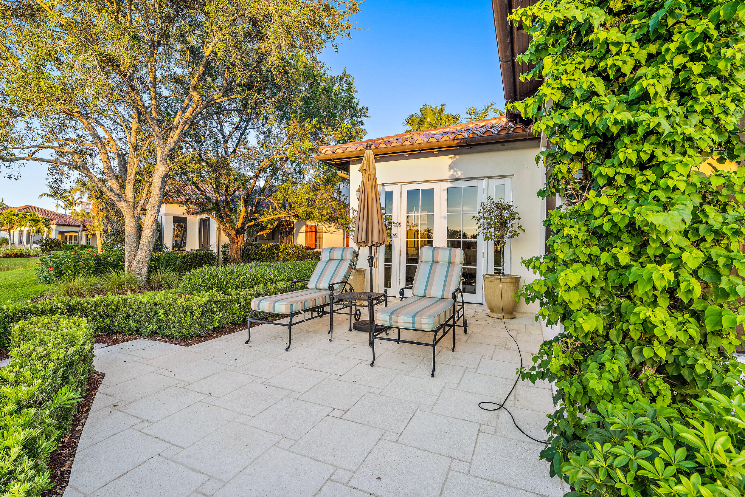 632 White Pelican Way