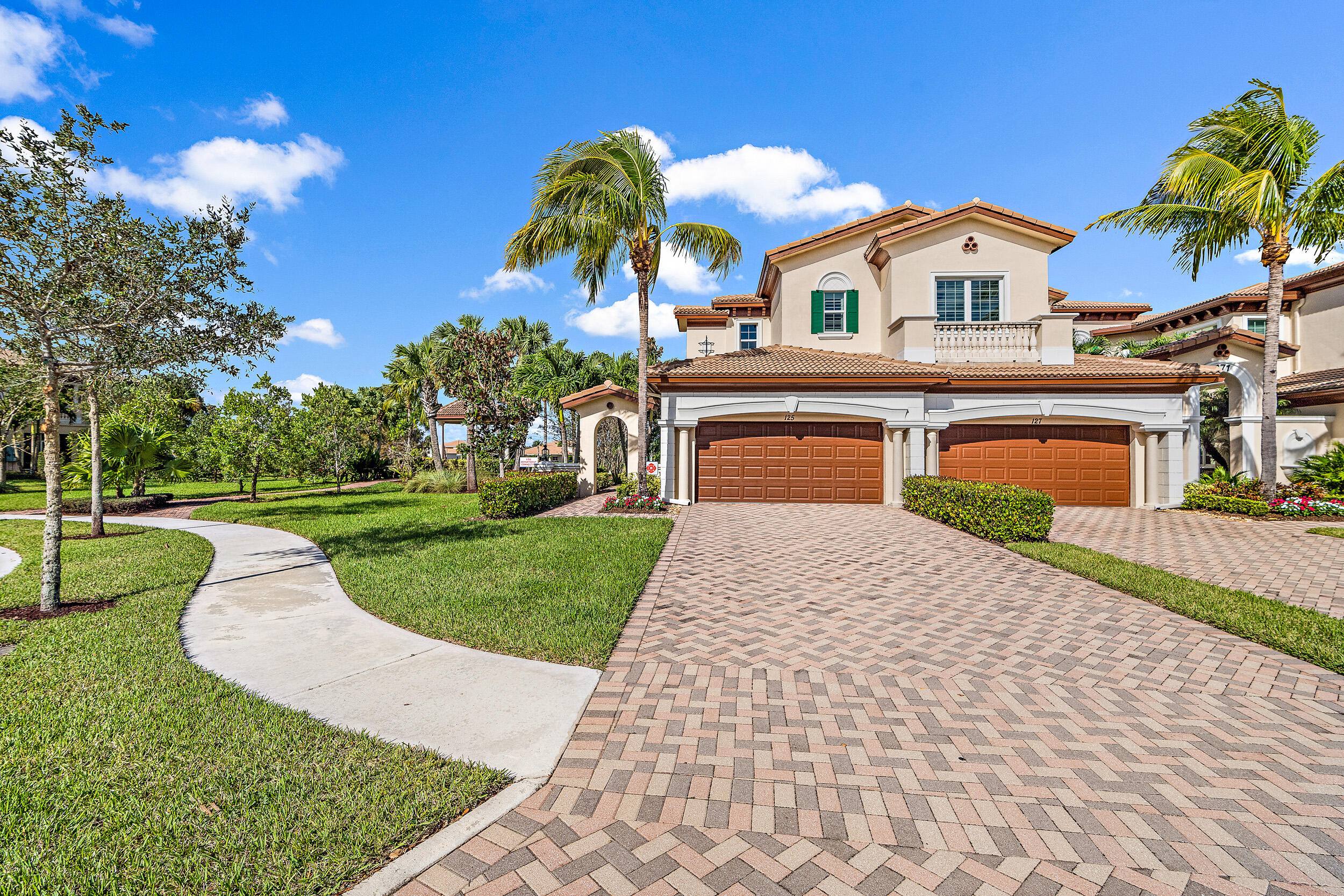 171 Tresana Boulevard 125