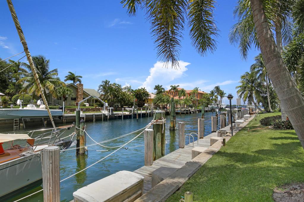105 Paradise Harbour Boulevard 511