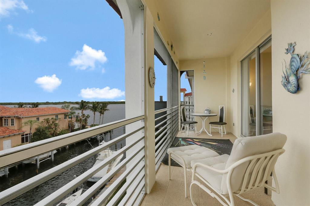 105 Paradise Harbour Boulevard 511