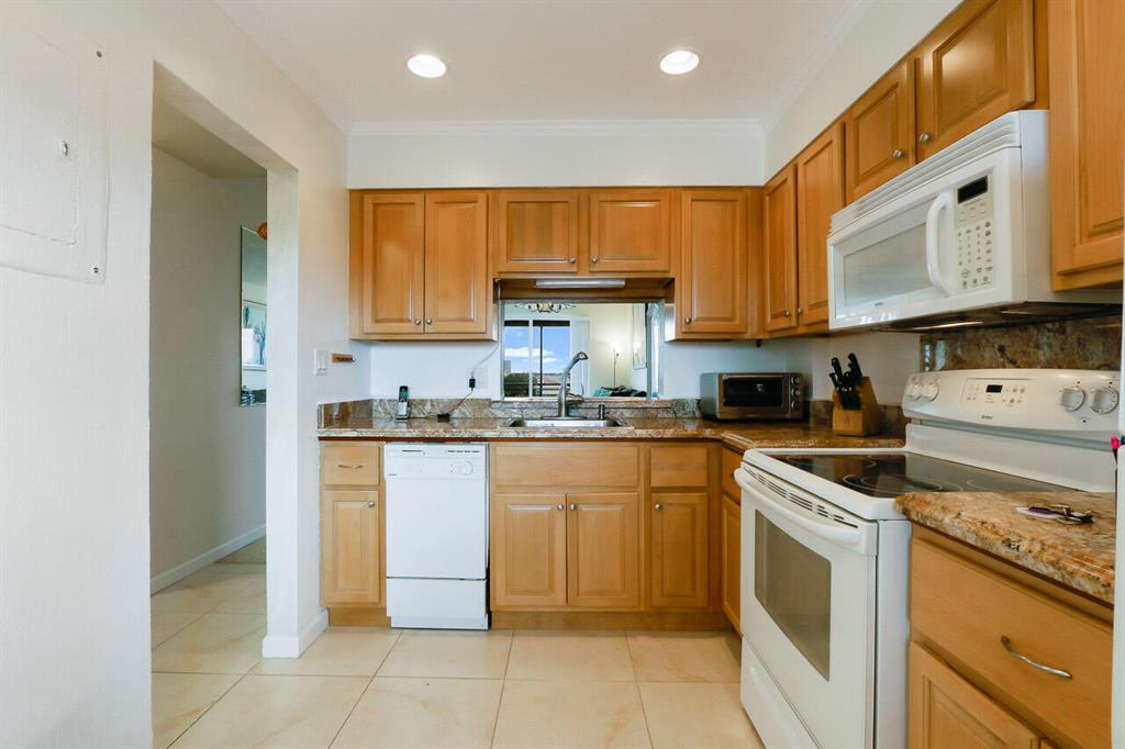 105 Paradise Harbour Boulevard 511