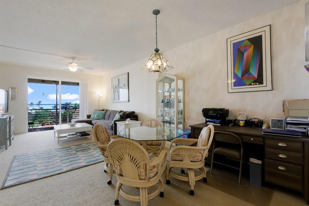 105 Paradise Harbour Boulevard 511