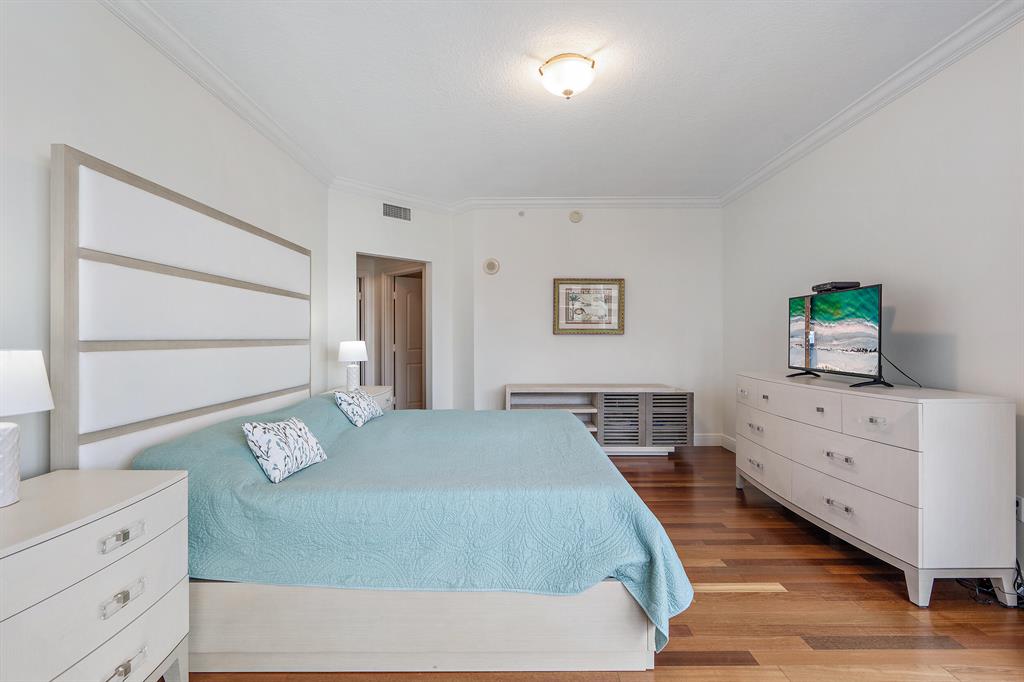 4600 N Ocean Drive 1202