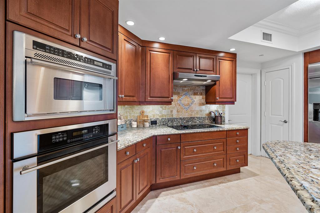 4600 N Ocean Drive 1202
