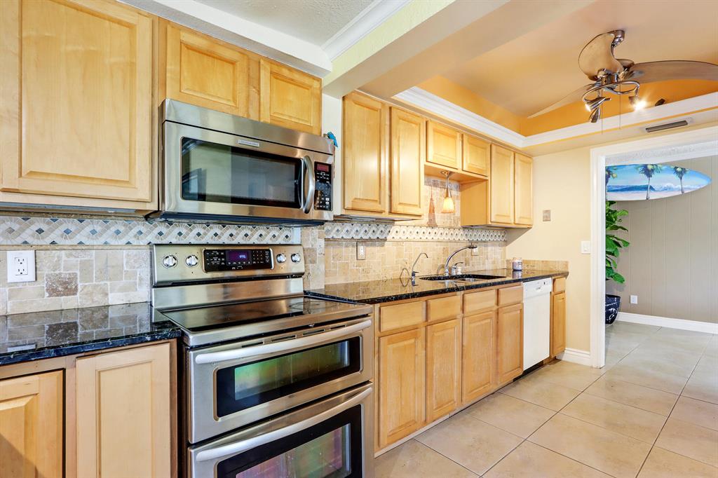 5672 SE Nassau Terrace