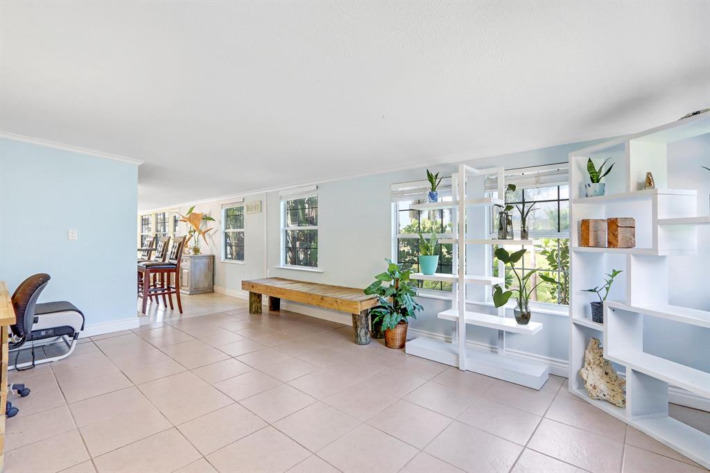 5672 SE Nassau Terrace