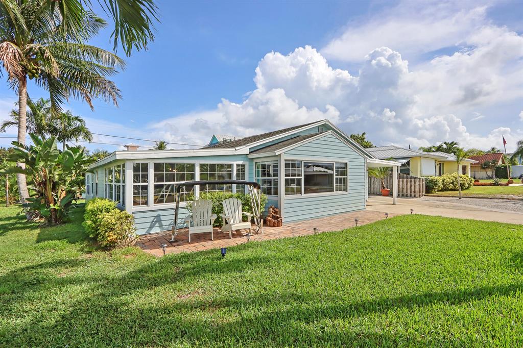 5672 SE Nassau Terrace