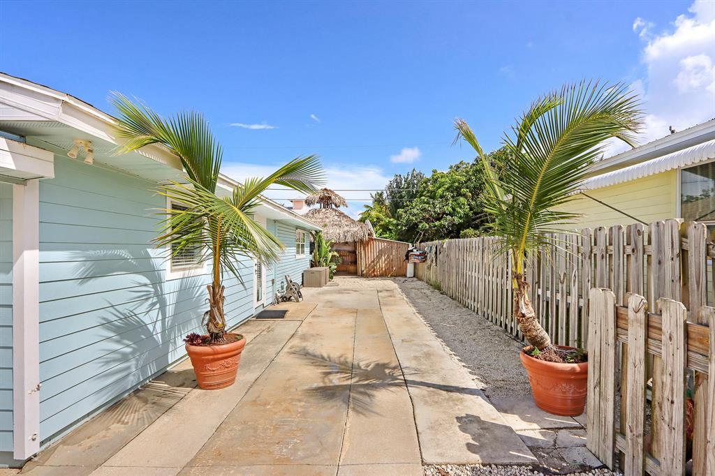 5672 SE Nassau Terrace