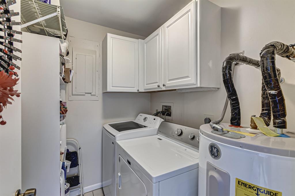 707 Stonewood Court 19d
